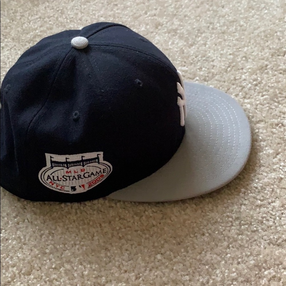 SnapBack Hat - Picture 4 of 9